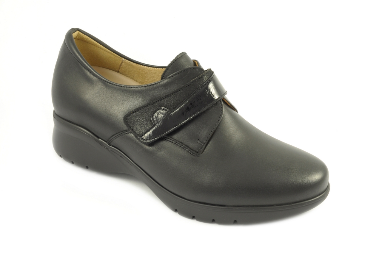 Zapato con velcro pie santo 195952 Calzado de pies delicados