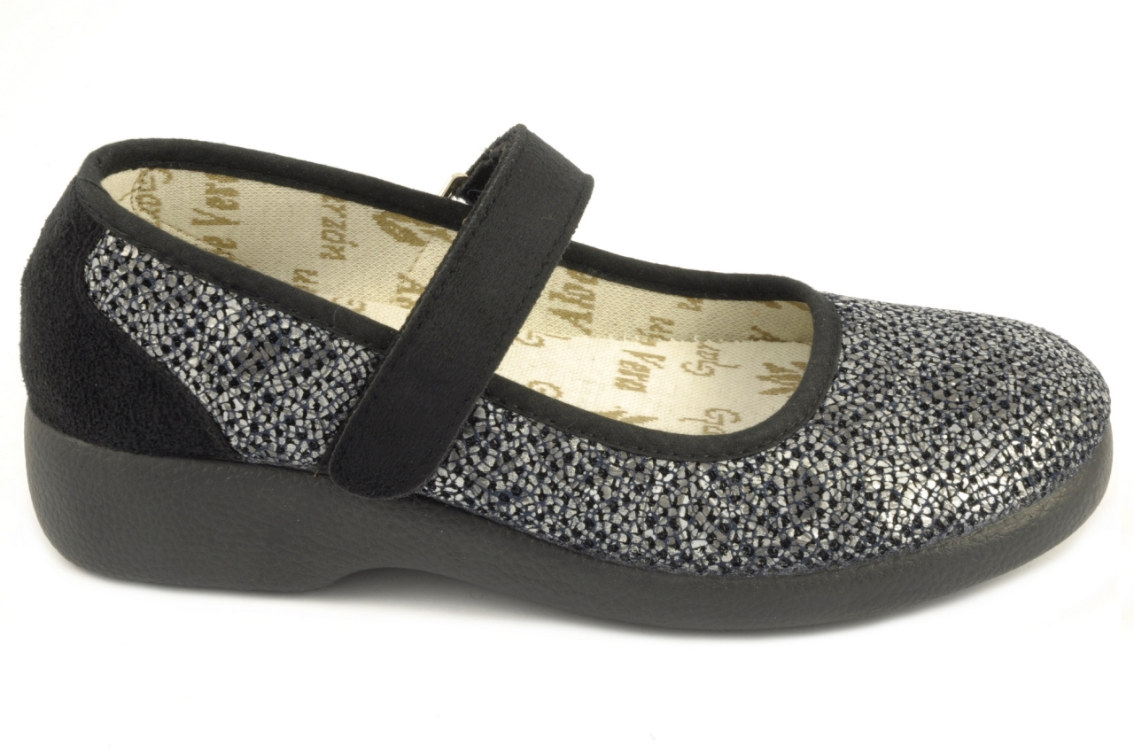 Garzón - Zapatilla tipo mercedes de mujer, apta para la calle como para ir por casa, combinada en color azul marino, con el piso antideslizante