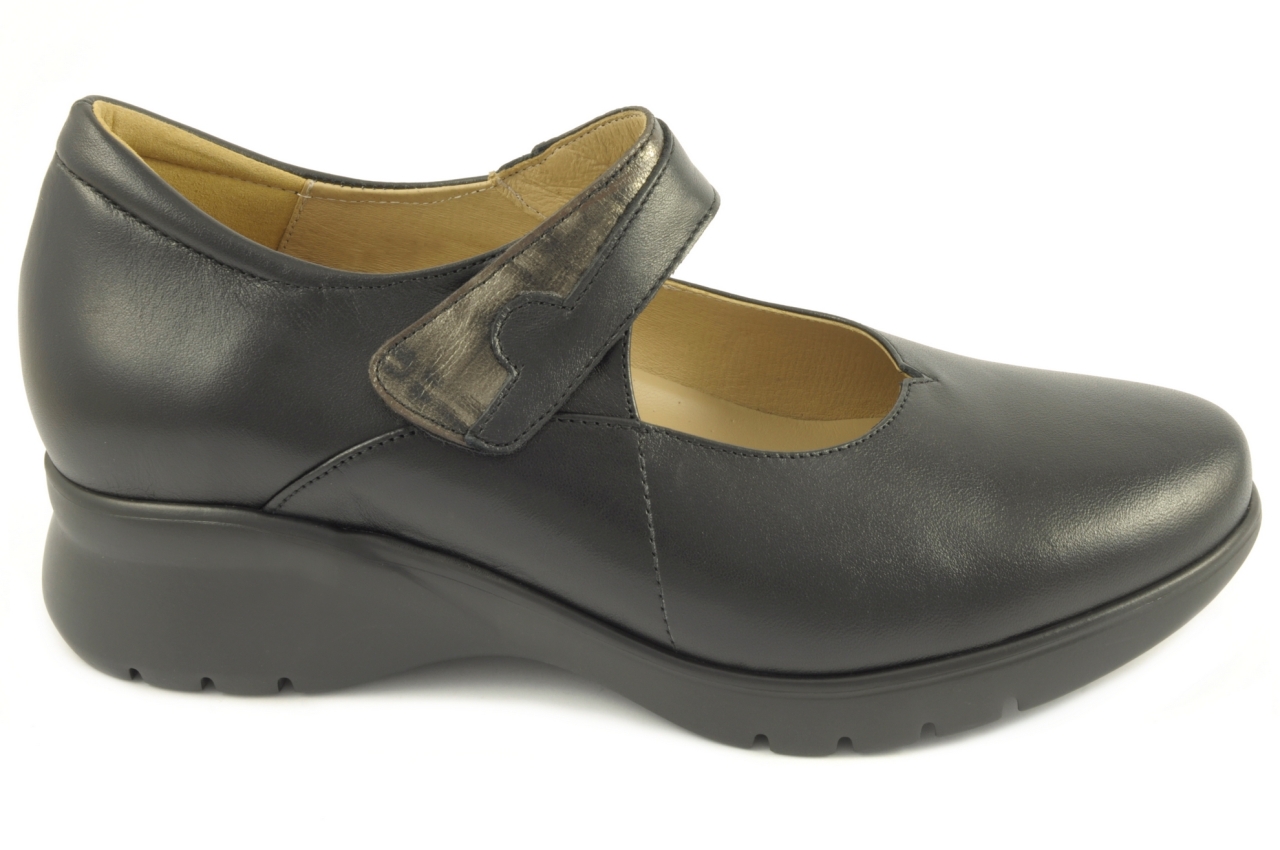 PieSanto - Zapato tipo mercedes con el cierre mediante tira de velcro, calzado para mujer en piel de color negro
