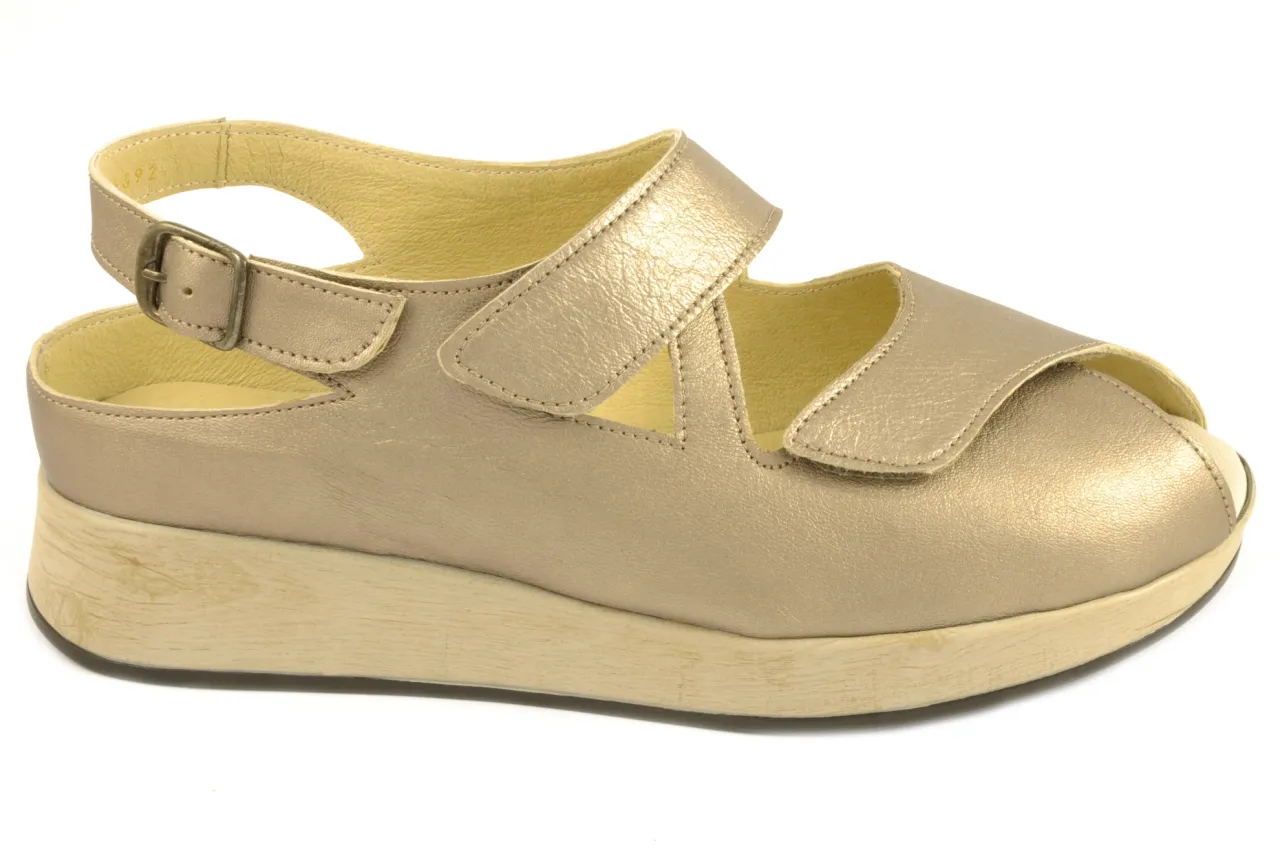 Trimas - Sandalia de plantilla ortopédica con velcros para mujer, en piel de color dorado