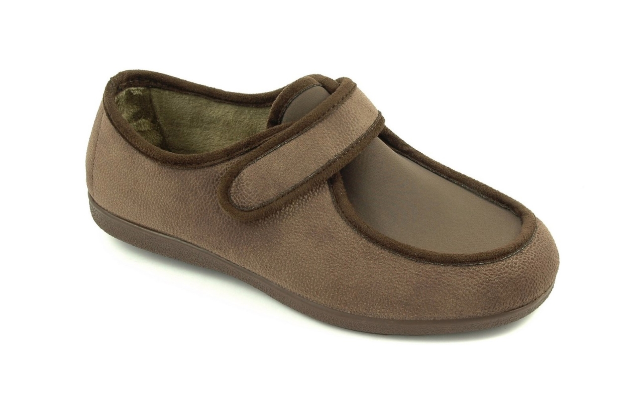 Garzón - Zapatilla de calle y para casa, pala de licra, tejido abrigado y piso antideslizante, calzado de hombre, en color marrón