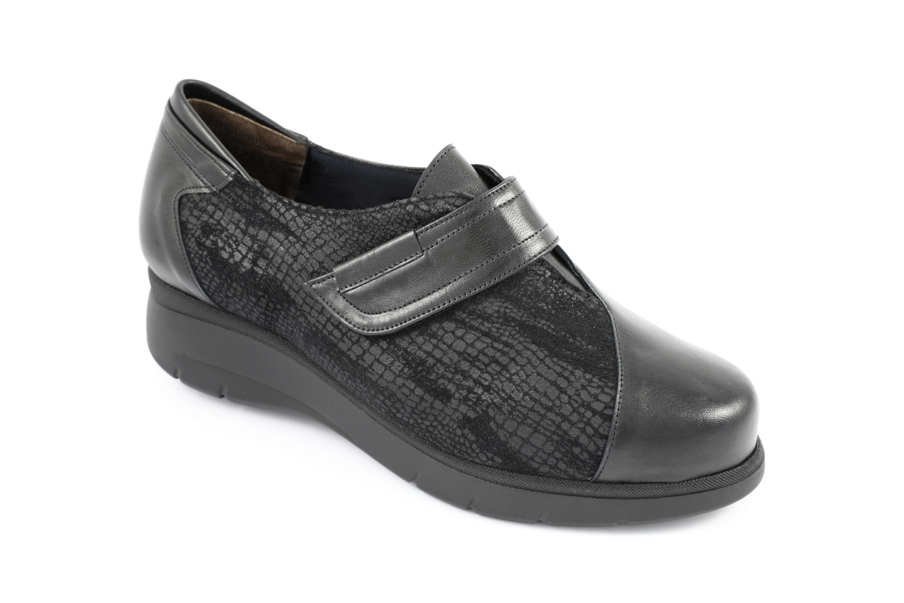 Trimas - zapato con el ancho 16 en velcro, especial para plantilla ortopédica, calzado de mujer en color negro